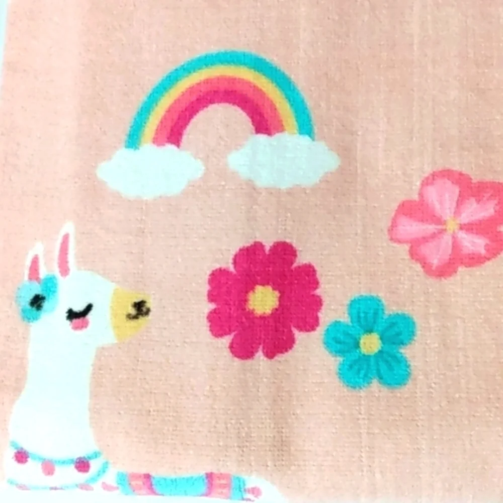 CAPELLI NEW YORK BEACH TOWEL - White Unicorns & Rainbows - SIZE 28W X 58H NWT
